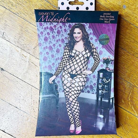 Seven 'til Midnight Bold Fishnet Bodystocking Long Sleeve 20420X Queen Size Blac - Picture 2 of 6
